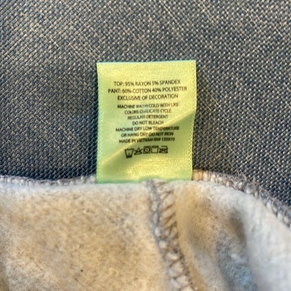 Honeydew XL gray mid weight cuff joggers with heart embroidery and pockets - Picture 5 of 6